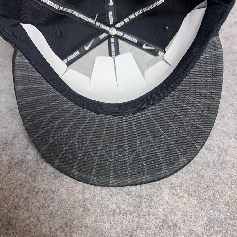 Oregon‎ Ducks Mens Hat Snapback Nike Black Blue Military Football College NEW